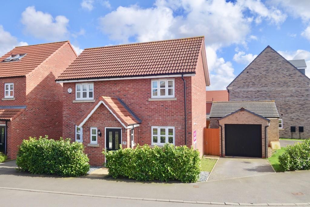 Amos Drive, Pocklington, York 3 bed detached house £220,000