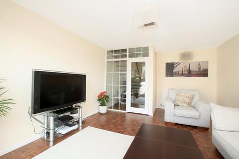 2 bedroom end of terrace house to rent, Thurleigh Road, Balham SW12