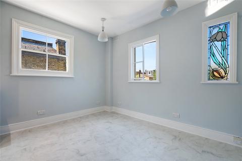 3 bedroom flat to rent, Langthorne Street, Fulham, London