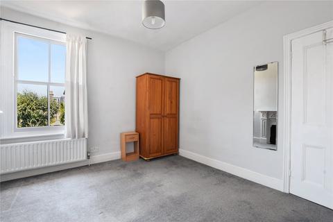 3 bedroom flat to rent, Langthorne Street, Fulham, London