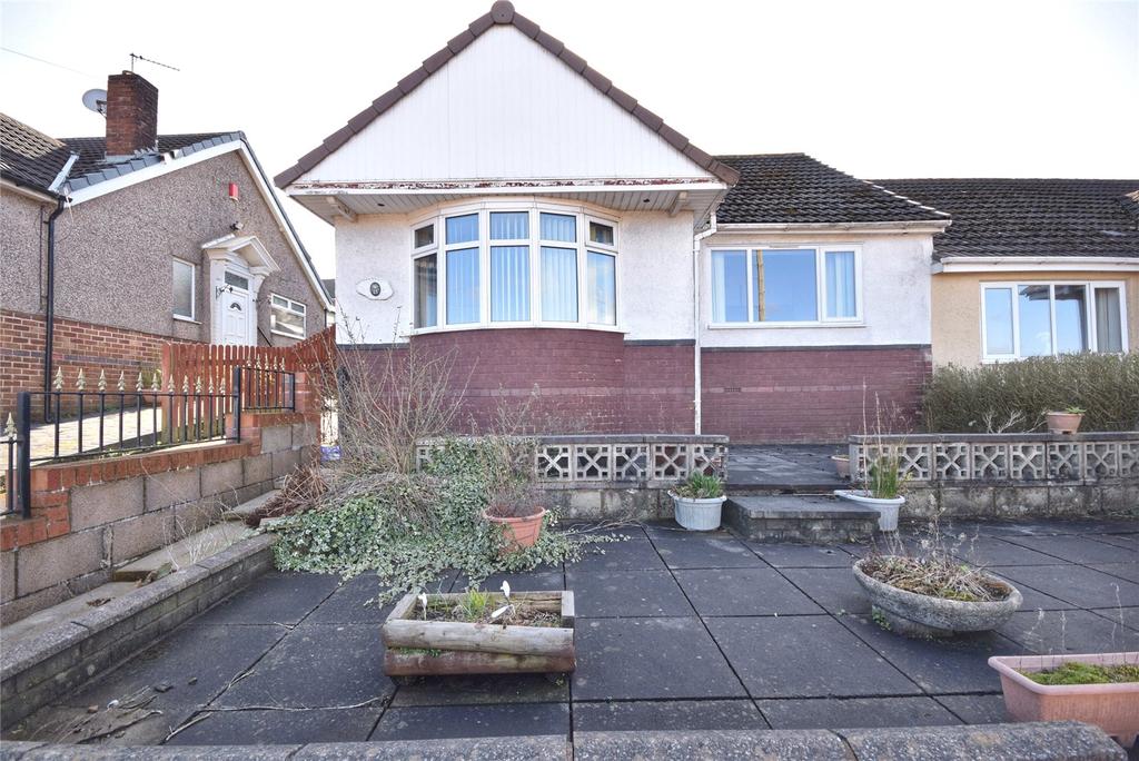 Rutland Avenue, Blackburn, Lancashire, BB1 2 bed semidetached bungalow