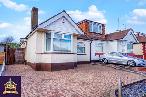 2 bedroom bungalow to rent - Irvington Close, Leigh-On-Sea