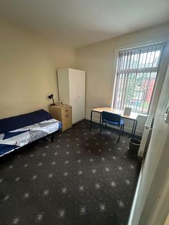 2 bedroom flat to rent - Albert Road, Levenshulme, Manchester, M19