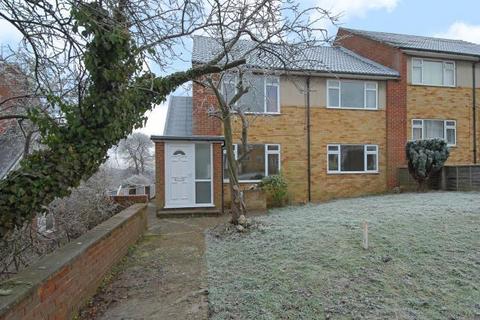 2 bedroom maisonette to rent, Carver Hill Road,  High Wycombe,  HP11