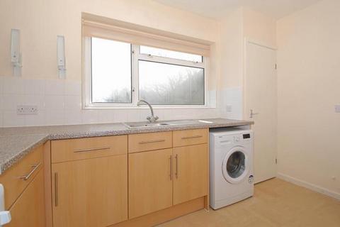 2 bedroom maisonette to rent, Carver Hill Road,  High Wycombe,  HP11