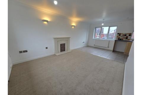 2 bedroom detached house to rent, Saviano Way, Bridgwater, TA6