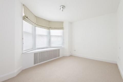 3 bedroom flat to rent, Elgin Avenue, Maida Vale, W9