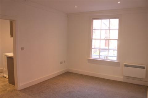 1 bedroom apartment to rent, High Street, Ingatestone, Essex, CM4