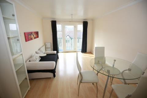 2 bedroom flat to rent, Kensington Hights, HA1