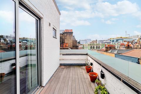 3 bedroom apartment to rent, Lexington Street, Soho W1
