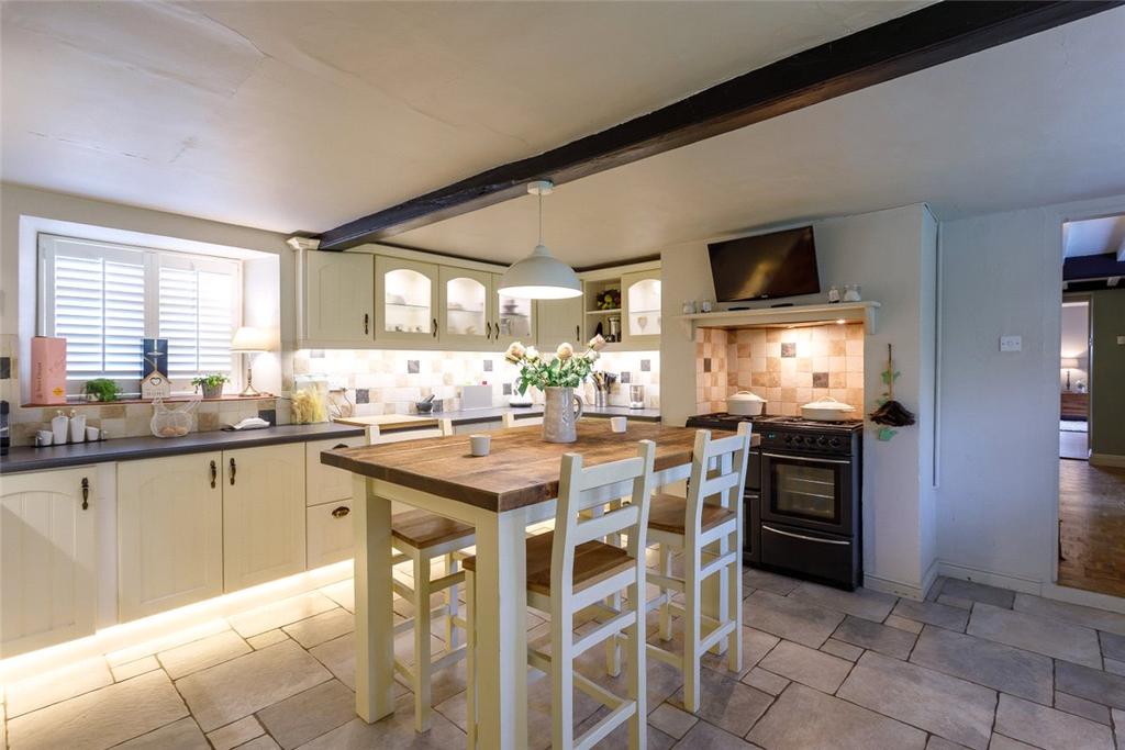 Main Street, Ailsworth, Peterborough, PE5 3 bed detached house £600,000
