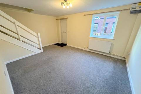 2 bedroom terraced house to rent, Radcliffe, Manchester M26