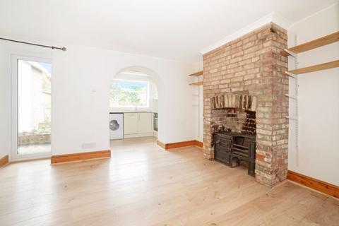 2 bedroom cottage to rent, Kings Road Dorchester Two Bedroom Cottage