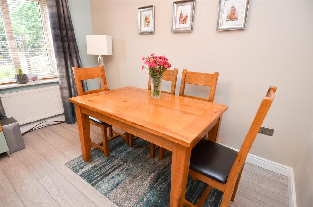 Balmoral Way, Kings Heath, Birmingham, B14 3 bed terraced house £210,000