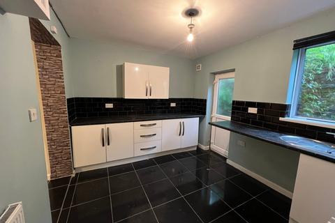 3 bedroom terraced house to rent, Miskin Road Trealaw - Tonypandy