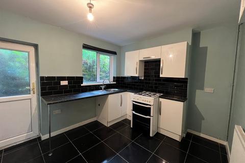 3 bedroom terraced house to rent, Miskin Road Trealaw - Tonypandy