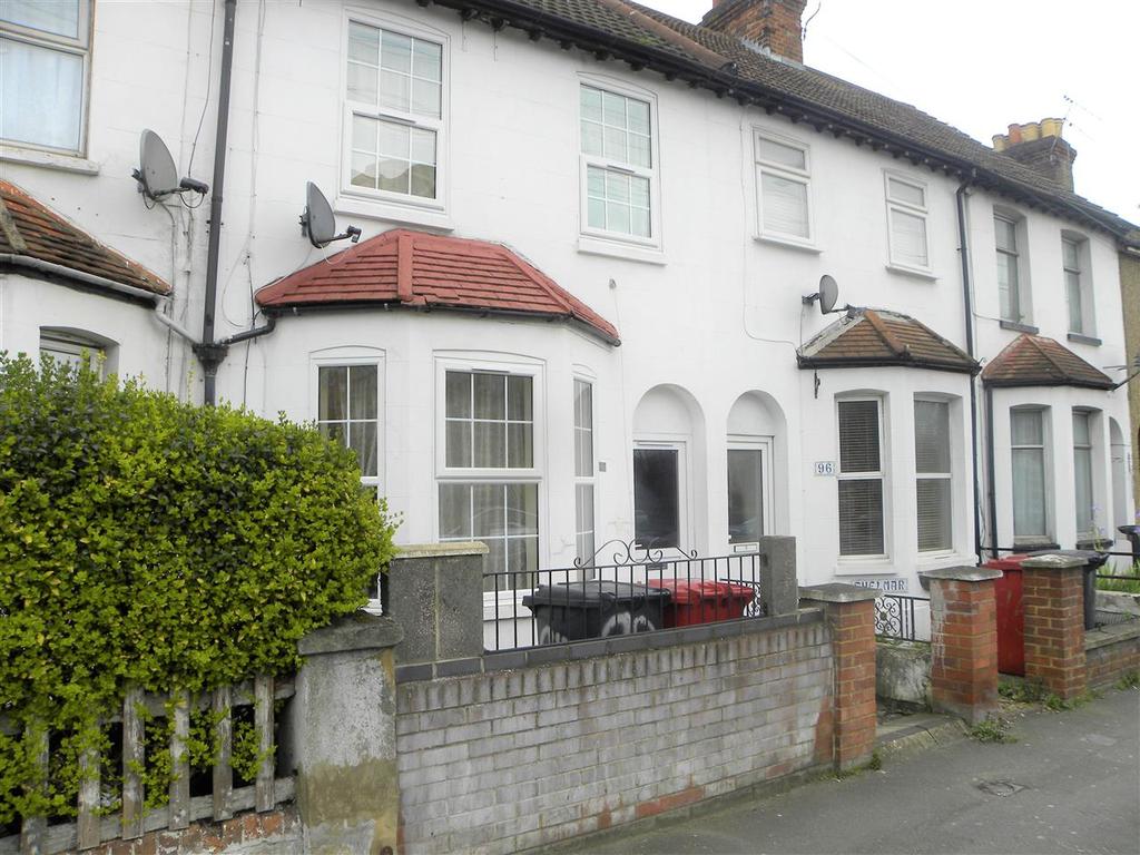 Bath Road, Slough 3 bed property £365,000