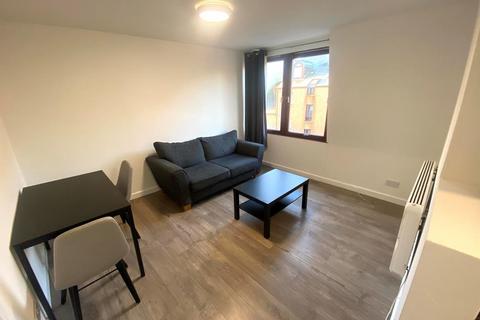 1 bedroom flat to rent, George Street, Top Floor, AB25