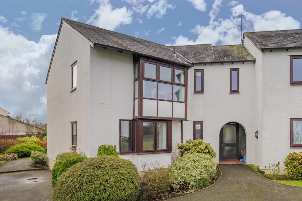 17 Fairfield Close, Staveley, Kendal, Cumbria LA8 9RA 2 bed ground