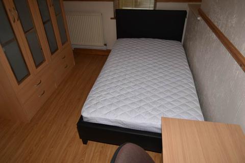 4 bedroom house share to rent - Western Street, Sandfields, City Centre, , Swansea