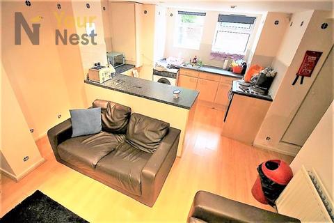 3 bedroom house to rent, Lumley Walk, Burley, Leeds, LS4 2NL