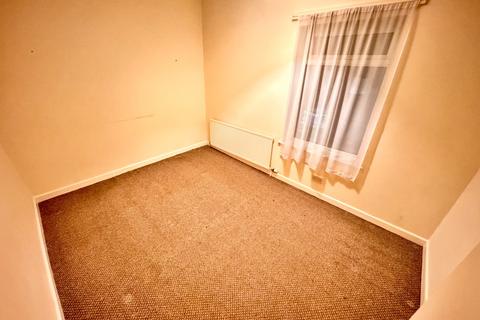 2 bedroom terraced house to rent, Somerville Street, Bolton