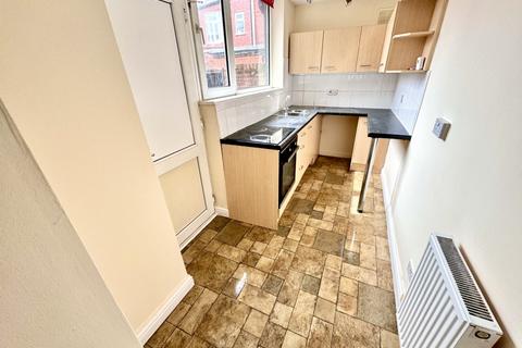 2 bedroom terraced house to rent, Hawksley Street, Horwich, Bolton