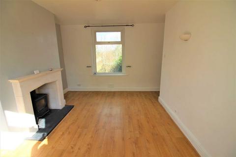 2 bedroom terraced house to rent, Commercial Road, Huddersfield HD8