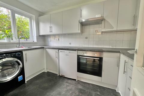 2 bedroom apartment to rent, Bardsley Close, Park Hill