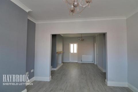 3 bedroom end of terrace house to rent, High Street, Barnsley