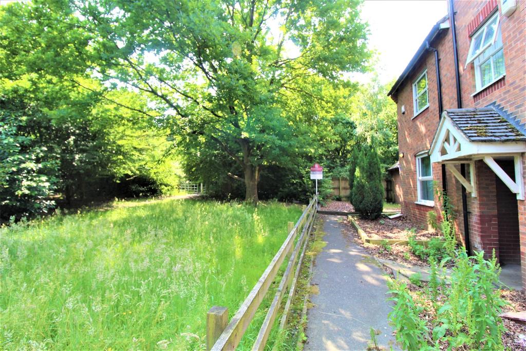 Staples Drive, Coalville, LE67 3 bed end of terrace house £157,950