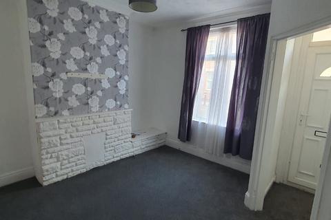 2 bedroom terraced house to rent, 26 Stoneclose Avenue, Hexthorpe, DN4