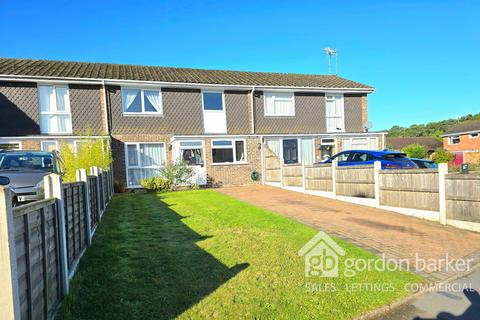17 Apple Tree Road, Alderholt, Fordingbridge, SP6 3EW