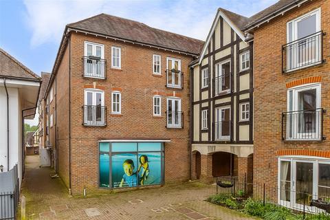 2 bedroom flat for sale, Middle Village, Haywards Heath, West Sussex