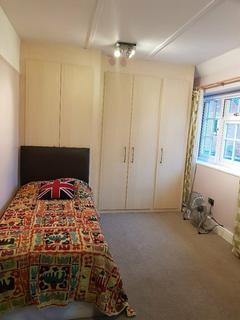 1 bedroom in a house share to rent, BRAMBLE GARDENS, EAST ACTON, LONDON W12