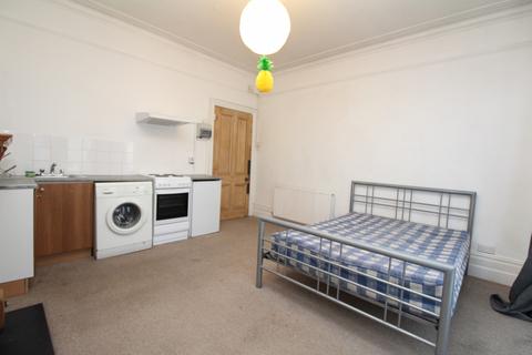 Studio to rent, Penerley Road, Catford, SE6