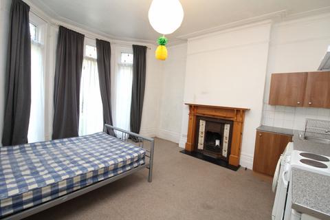 Studio to rent, Penerley Road, Catford, SE6