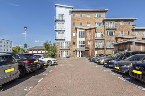 2 bedroom apartment to rent, Sundeala Close,  Sunbury On Thames,  TW16