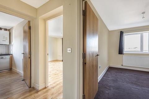 2 bedroom apartment to rent, Sundeala Close,  Sunbury On Thames,  TW16