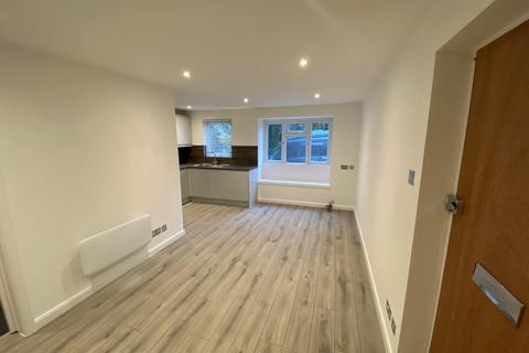 1 bedroom flat for sale, Borovere Lane, Alton, Hampshire