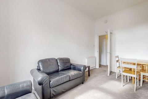 3 bedroom flat to rent, Braeside Street, North Kelvinside, Glasgow, G20