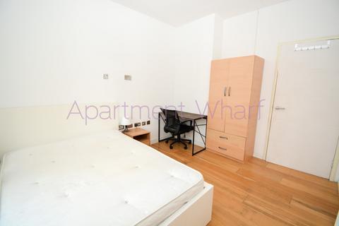 1 bedroom in a flat share to rent, Cambridge Avenue    (Kilburn Park), London, NW6