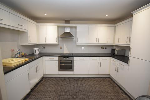 2 bedroom flat to rent, Parkhouse Court, Hatfield AL10