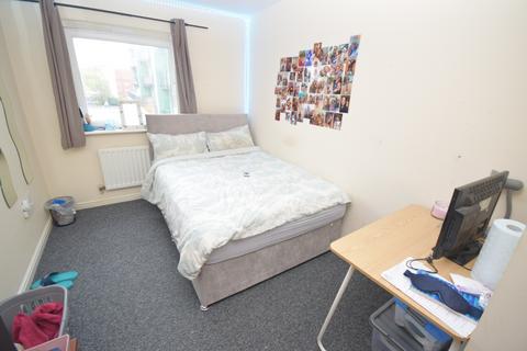 2 bedroom flat to rent, Parkhouse Court, Hatfield AL10