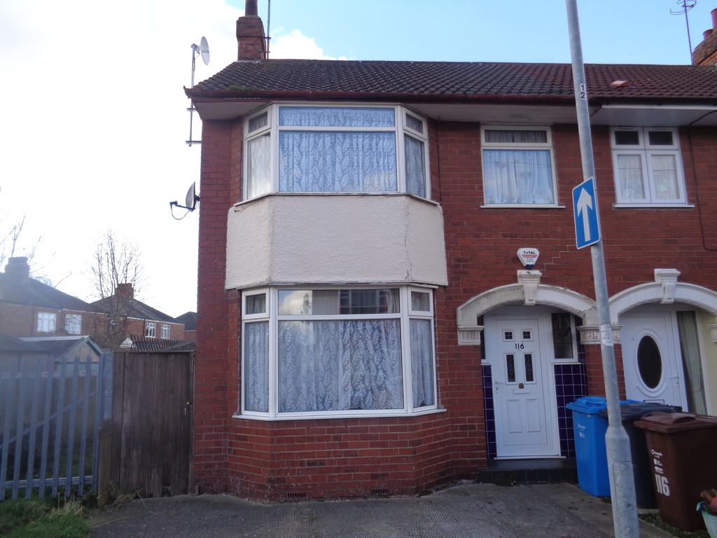 116 Kirkham Drive 3 bed end of terrace house for sale £125,000