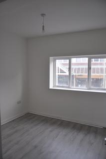 1 bedroom flat to rent, Queen Street, Barnstaple, Devon, EX32 8HQ