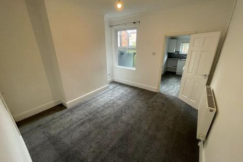 2 bedroom terraced house to rent, Godfrey Street, Netherfield, Nottingham, NG4 2JG
