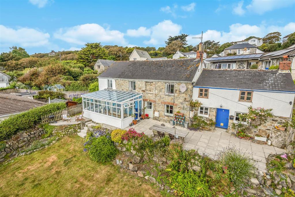 Opportunity to acquire a pair of cottages with additional planning