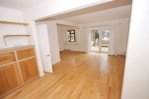 5 bedroom detached house to rent, CHRISTCHURCH TOWN CENTRE