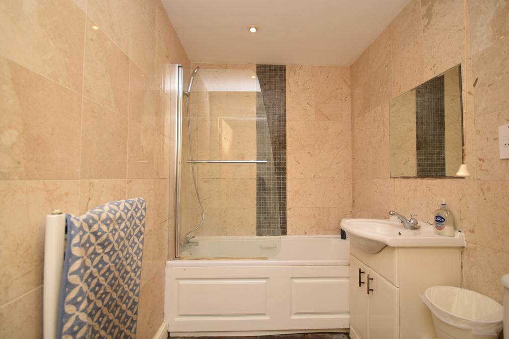 Main Bathroom